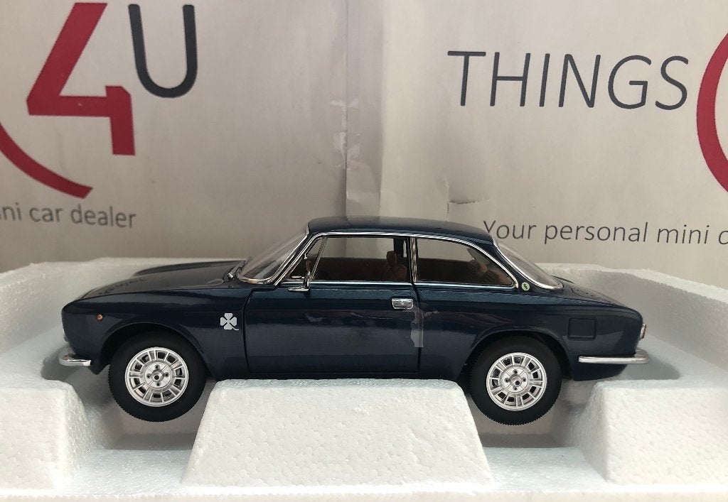 Norev 1:18 Alfa Romeo 1300 GT Junior Coupe 1973 donkerblauw, Ophalen of Verzenden, Nieuw, Auto, Norev