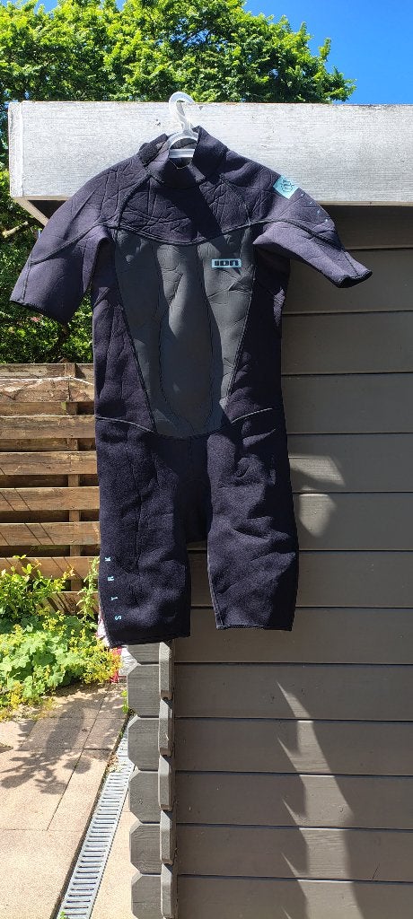 ION Shorty wetsuit 2-2 heren maat L, Watersport en Boten, Watersportkleding, Ophalen, Zo goed als nieuw, Heer, Wetsuit