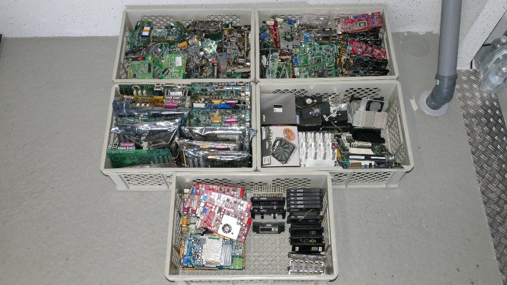 Grote partij retro PC-hardware – ENORM veel onderdelen!, Ophalen