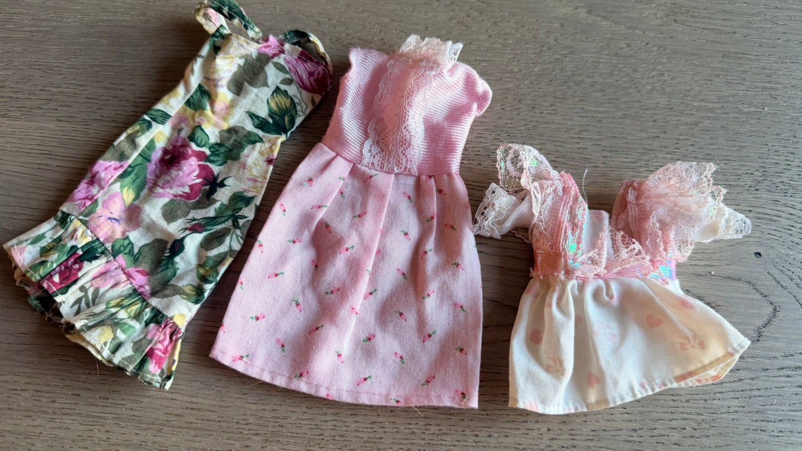 Barbie sindy fleur kleertjes, Ophalen of Verzenden, Zo goed als nieuw, Kleertjes