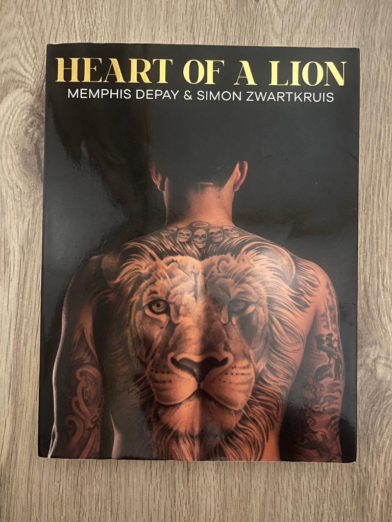 Heart of a Lion Memphis Depay, Ophalen of Verzenden, Zo goed als nieuw, Sport