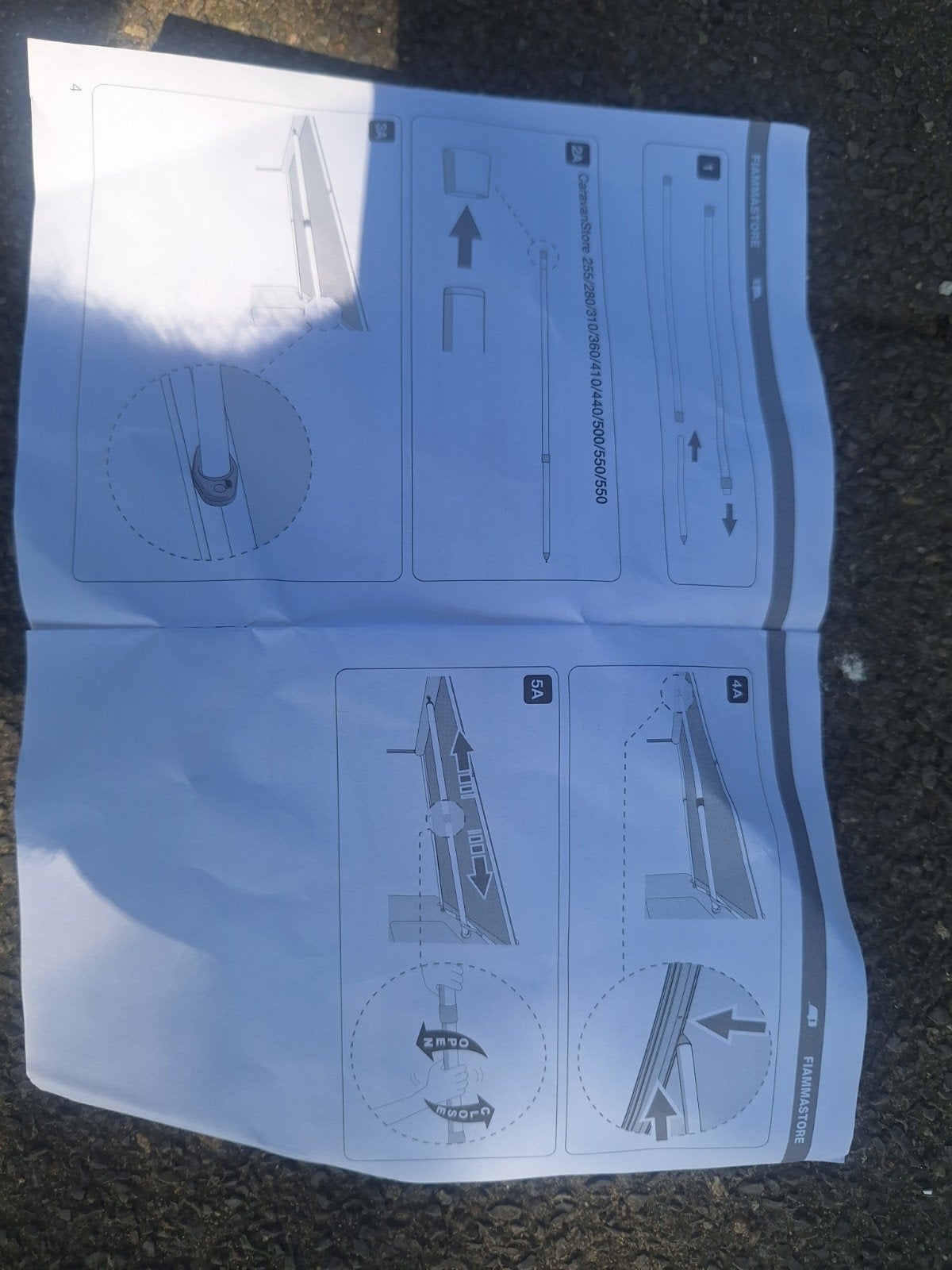 2 Fiamma Rafters: 1 XL (nieuw), 1 standaard (gebruikt), Ophalen
