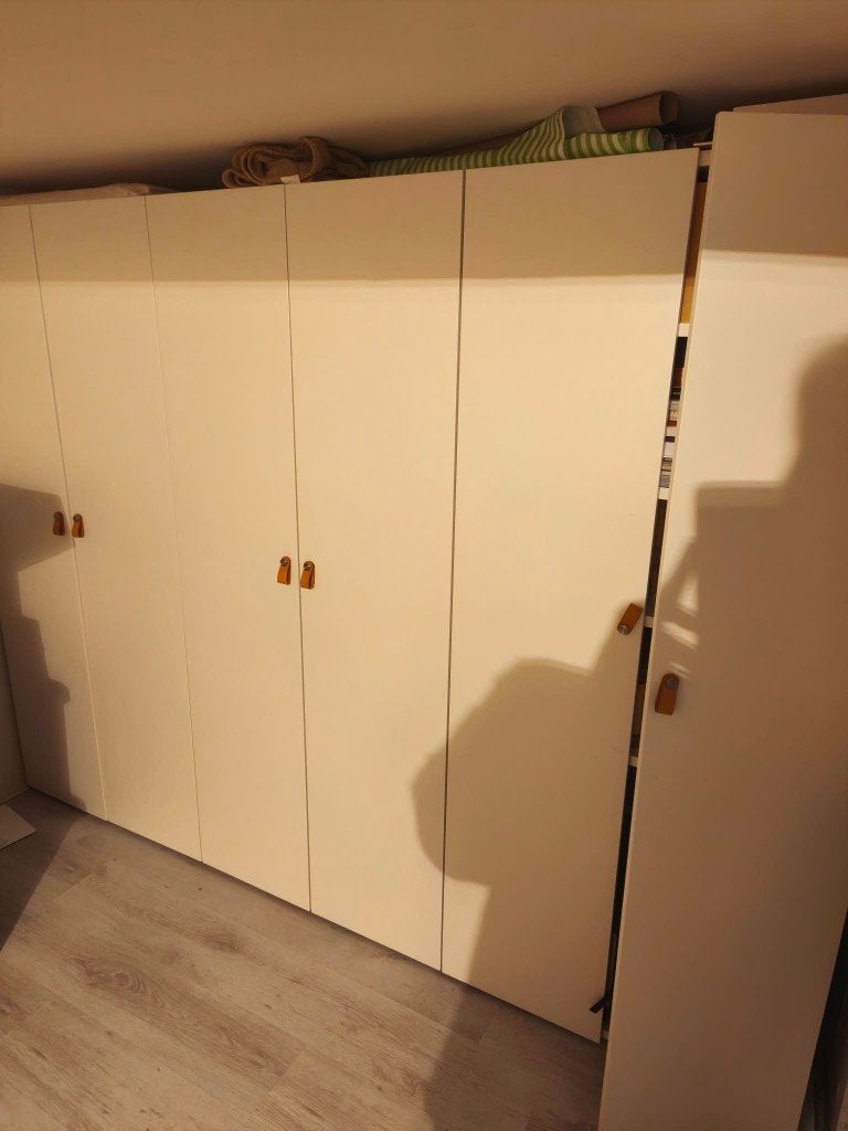 Grote IKEA kledingkast wit – veel opbergruimte, Huis en Inrichting, Ophalen, 200 cm of meer, 200 cm of meer, Overige houtsoorten