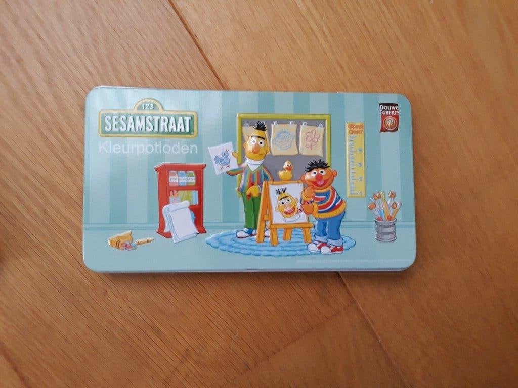 Blik 12 kleurpotloden Sesamstraat NIEUW, Ophalen of Verzenden, Nieuw, Potlood of Stift
