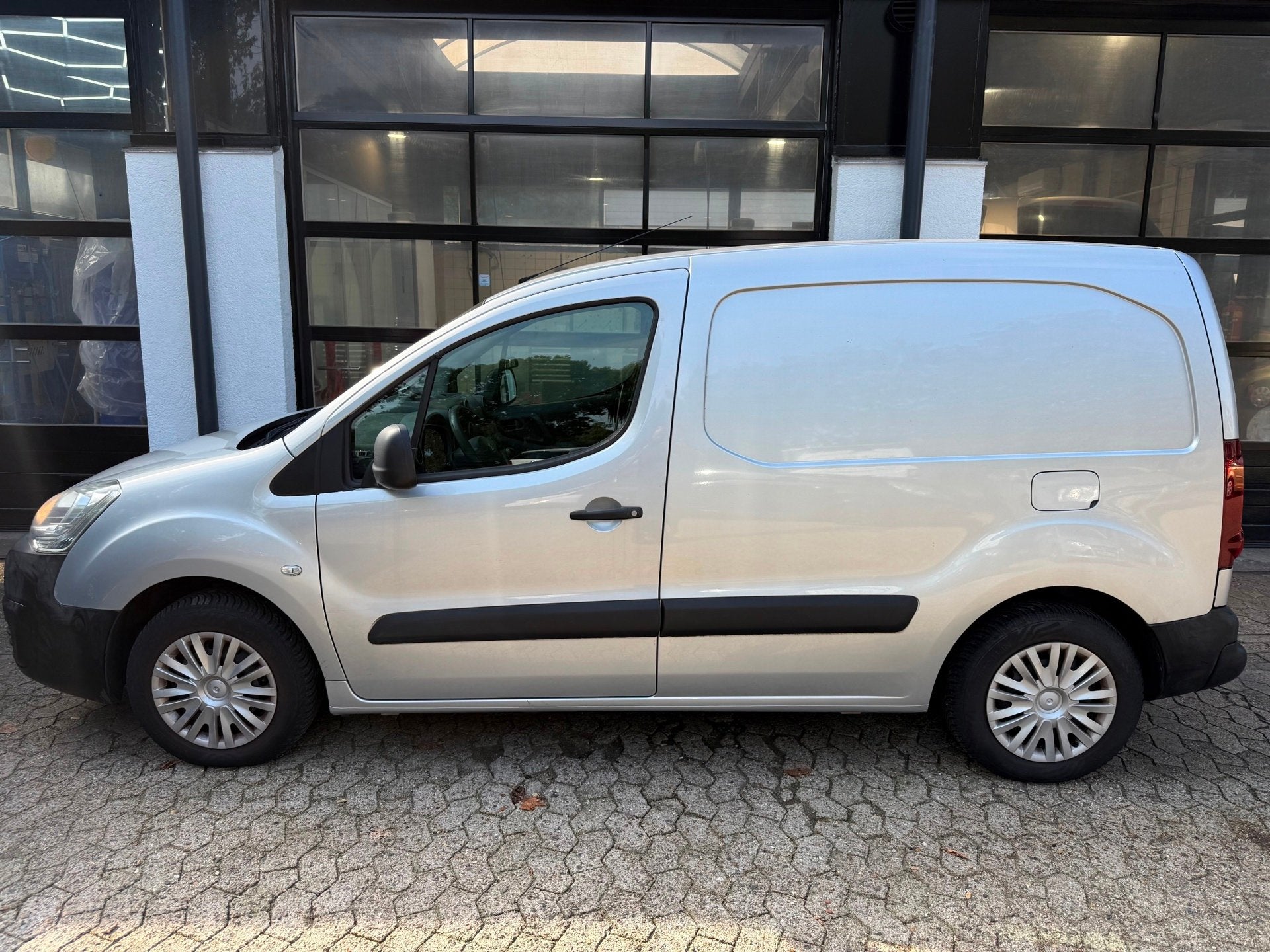 Peugeot Partner 120 1.6 BlueHDi 75 L1 XR, Auto's, Voorwielaandrijving, Stof, Gebruikt, 4 cilinders