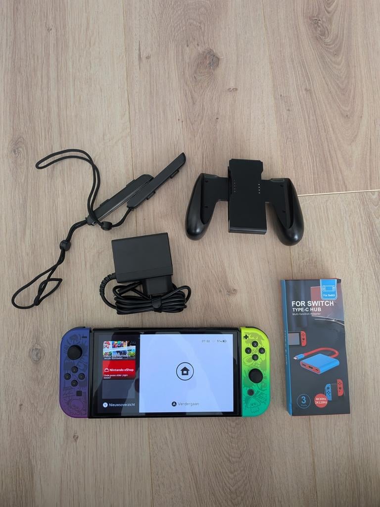 Nintendo Switch Oled, Splatoon editie. ZGAN, Ophalen of Verzenden, Zo goed als nieuw, Met 1 controller, Switch OLED