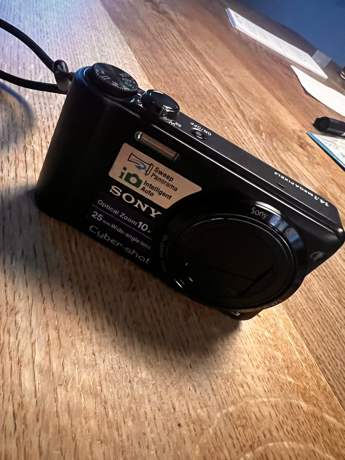 Sony Cyber-shot DSC-H55 compactcamera met 10x optische zoom, Audio, Tv en Foto, Fotocamera's Digitaal, Gebruikt, Beeldstabilisatie