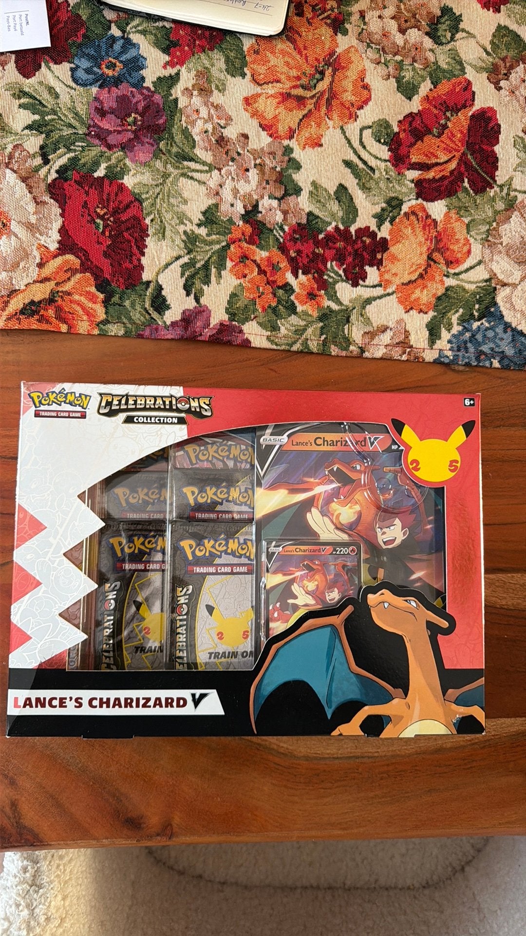 Pokémon TCG Celebrations 25 Lance's Charizard Box, Ophalen of Verzenden, Nieuw, Overige typen