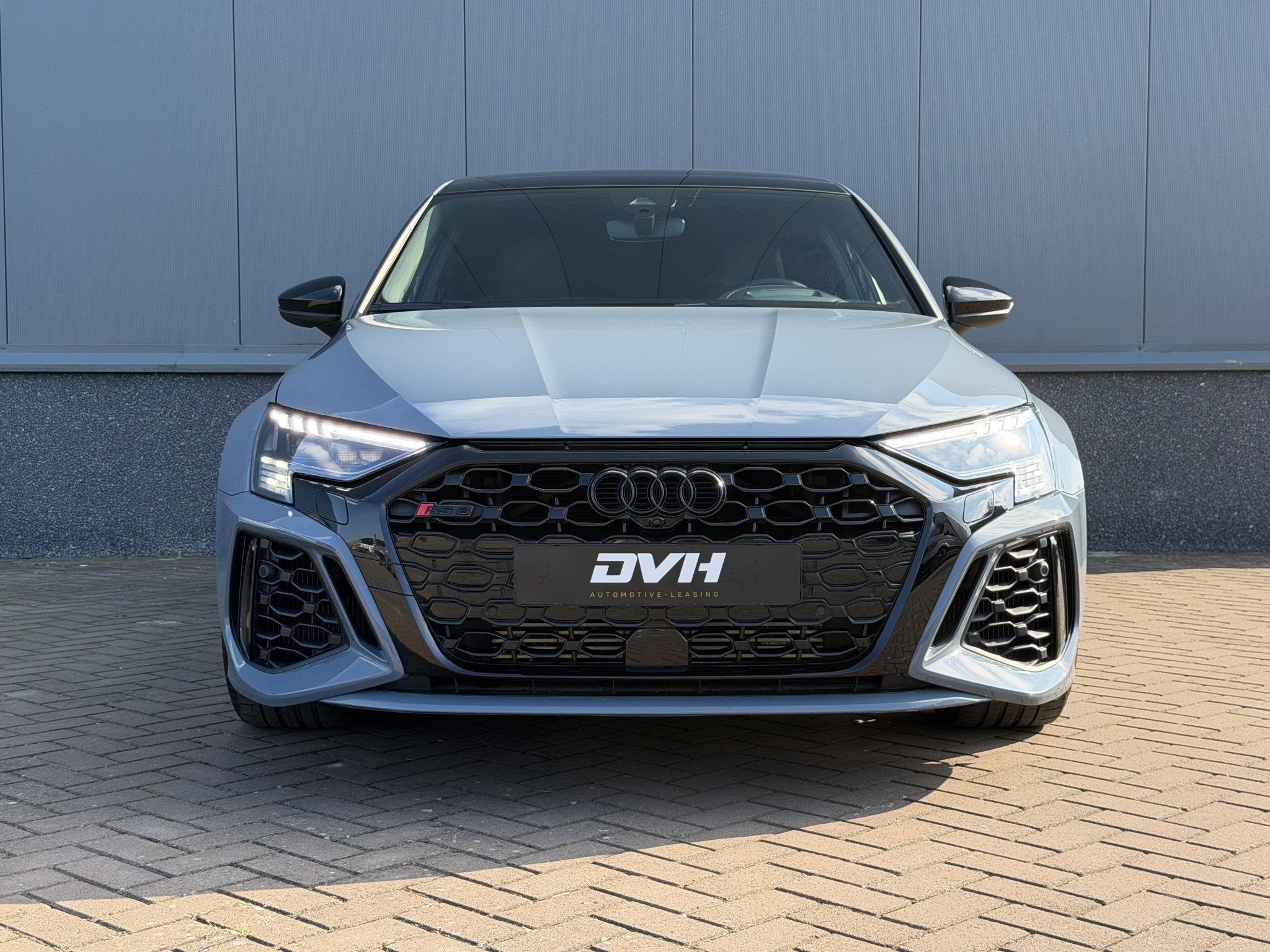 Audi RS3 2.5 TFSI quattro PANO | KERAMISCH | B&O | HUD, Automaat, Gebruikt, RS3, 1545 kg