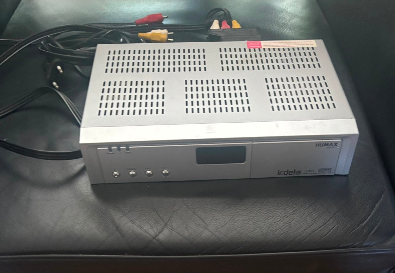 Humax Irdeto IDTV DVB-S Decoder met SCART en RCA kabels, Ophalen, Gebruikt, Decoder