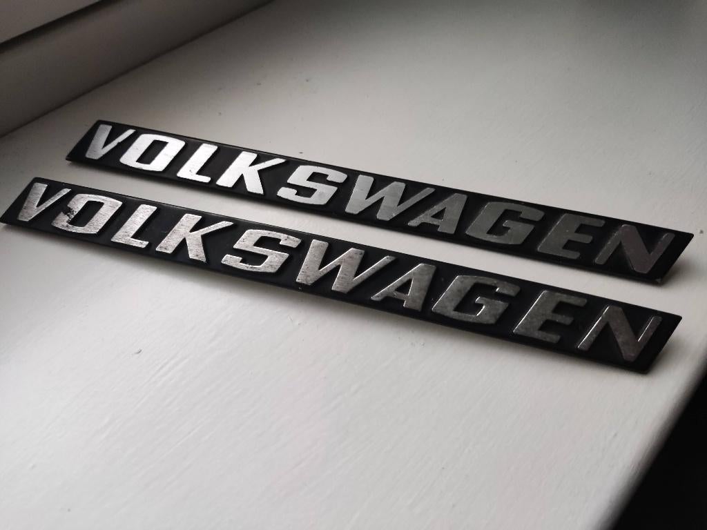 2x Volkswagen 321853685 embleem logo, Ophalen of Verzenden