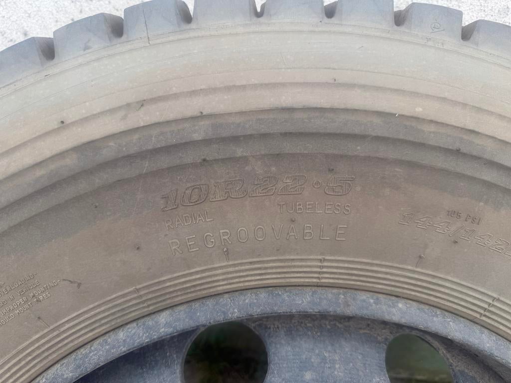 Set van 6 vrachtwagenbanden met velgen 10R22.5, Ophalen, Gebruikt