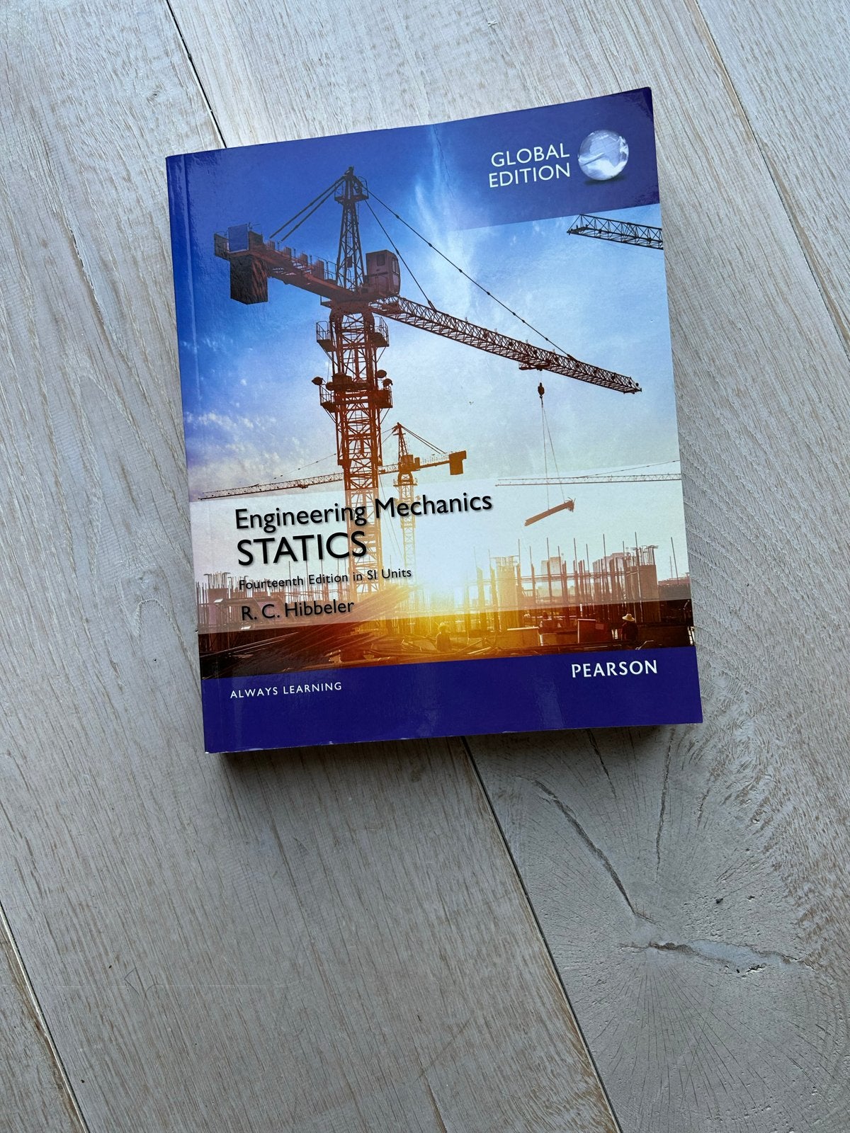 Engineering Mechanics Statics - R.C. Hibbeler (Global Editio, Ophalen of Verzenden, Beta, Zo goed als nieuw, HBO