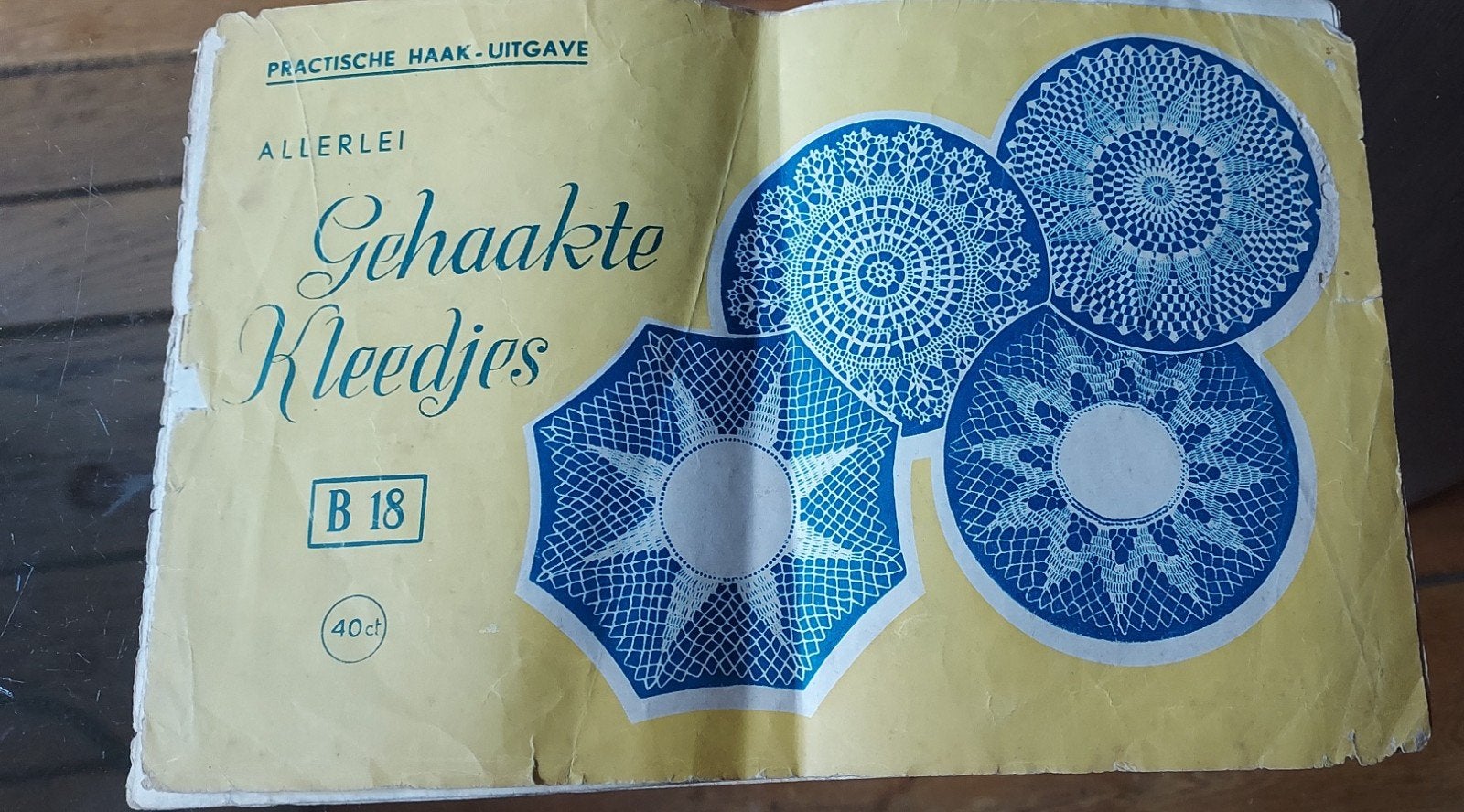 Vintage Haakpatronen Boekje - Allerlei Gehaakte Kleedjes (B, Ophalen of Verzenden, Gebruikt, Haken, Patroon of Boek