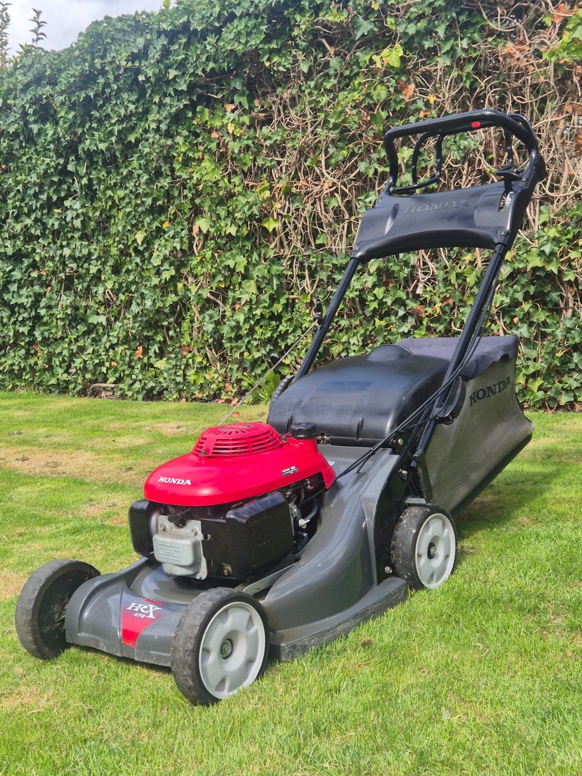 HONDA HRX 476 KUNSTOF MAAIDEK AANGEDREVEN 47 CM, Tuin en Terras, Ophalen, Gebruikt