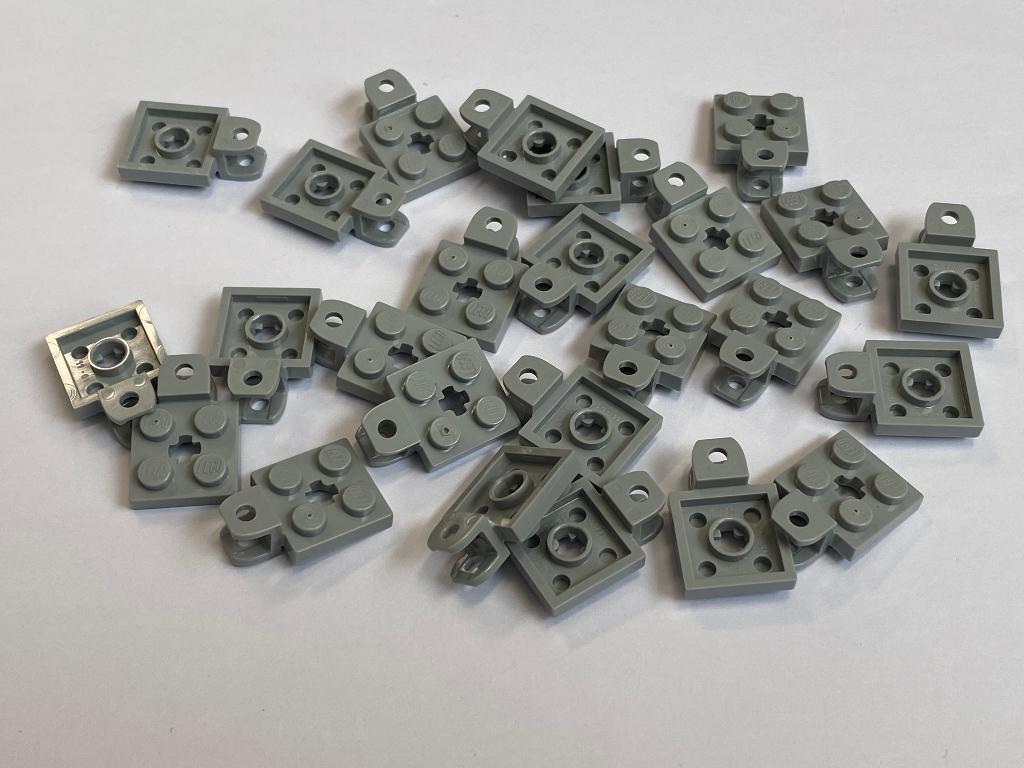 Partij 25x nieuwe lichtgrijze 2x2 Lego plaatjes balhouder, Overige thema's, Lego, Nieuw, Ophalen of Verzenden