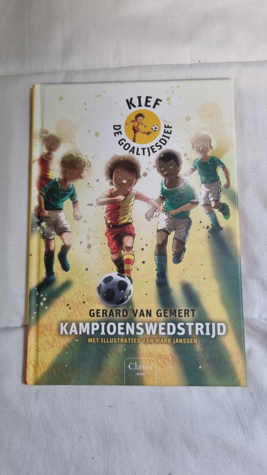 Gerard van Gemert - Kampioenswedstrijd, Boeken, Ophalen of Verzenden, Zo goed als nieuw, Gerard van Gemert, Fictie algemeen