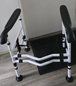 Hulpmiddel Toiletveiligheidsframe met armsteunen, Ophalen, Nieuw