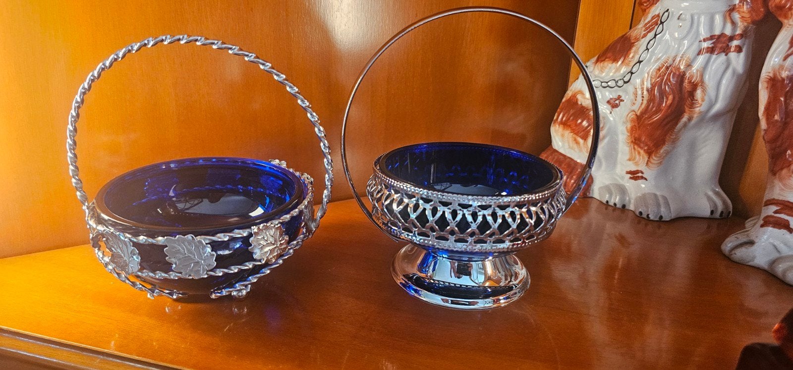 Bonbonnières met kobalt blauwe schaaltjes, set van 2, Antiek en Kunst, Ophalen of Verzenden