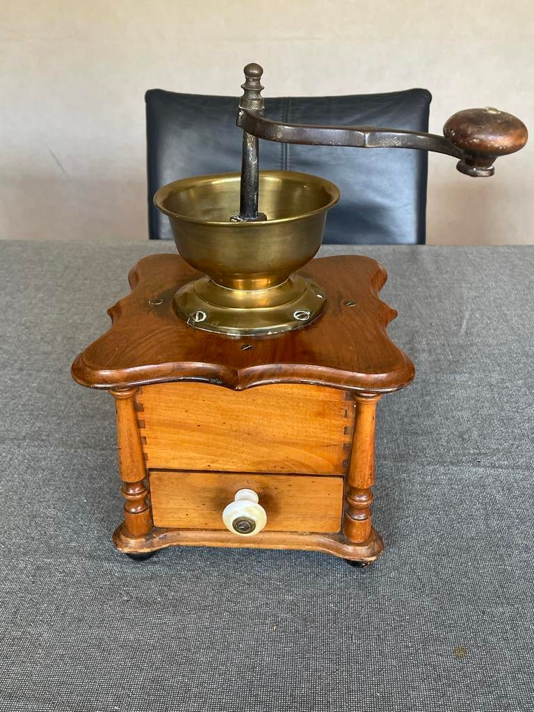 Prachtige antieke koffiemolen (pilaarmolen) - Begin 20e Eeuw, Antiek en Kunst, Antiek | Keukenbenodigdheden, Ophalen
