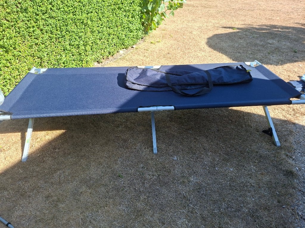 Te koop opklapbaar bed, Caravans en Kamperen, Ophalen of Verzenden, Zo goed als nieuw, Campingmeubel-accessoire