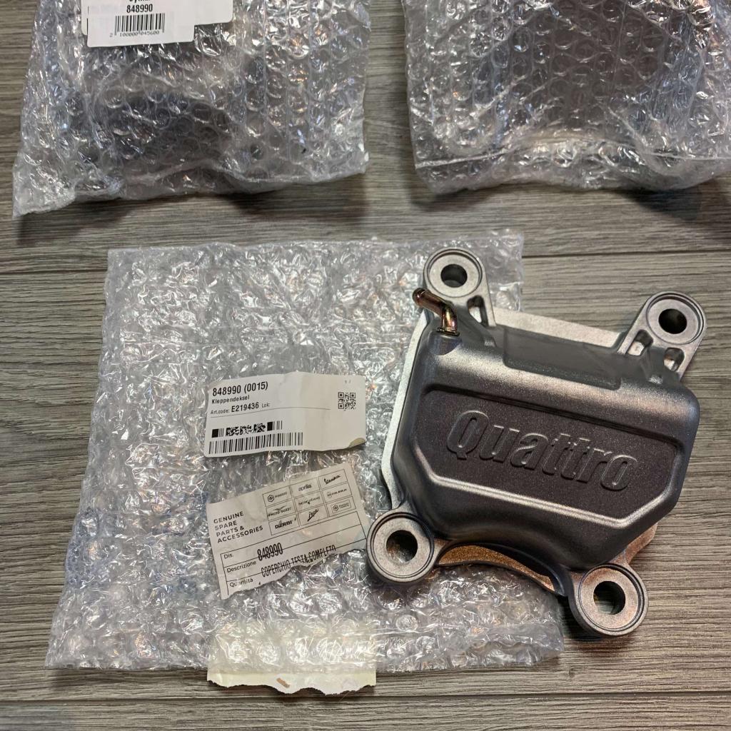Kleppendeksel Piaggio 4T 4V origineel 848990, Info@jynkx.com, Nieuw, Ophalen of Verzenden, Piazza 99