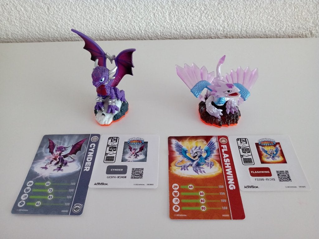 Skylanders Giants Poppetjes : CYNDER en FLASHWING, Avontuur en Actie, Ophalen of Verzenden, Vanaf 7 jaar, 2 spelers