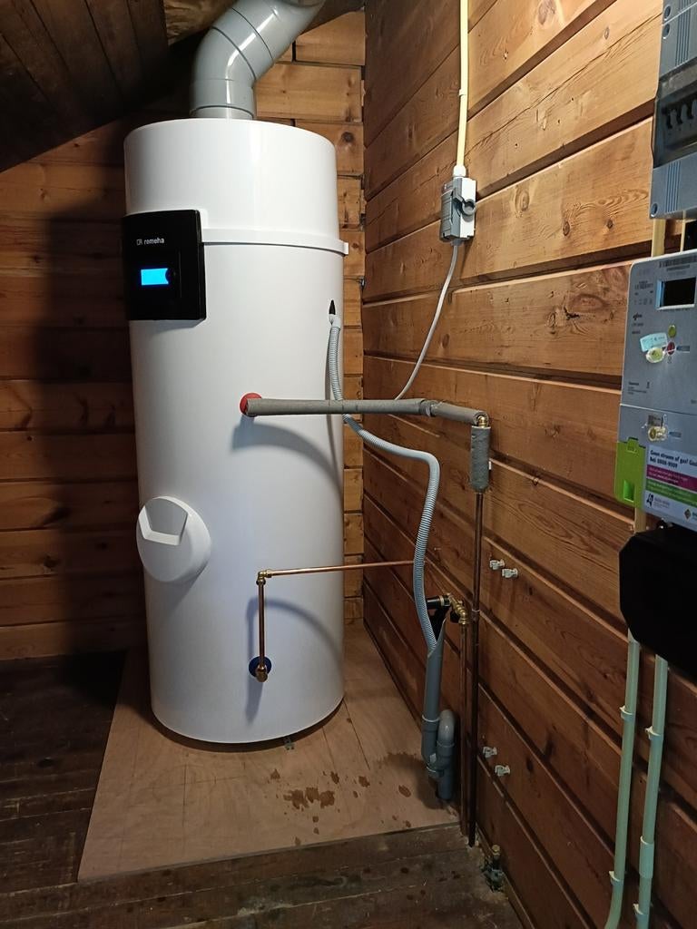 REMEHA Azorra Ace 250 liter boiler, Ophalen, 100 liter of meer, Boiler, Minder dan 3 jaar oud