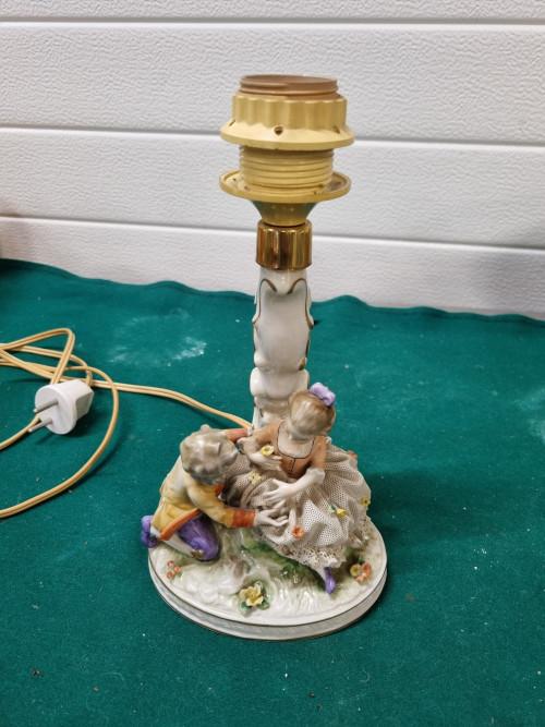 -	Tafellamp Dresden porselein met stel, Ophalen of Verzenden, 'T Olde Gre-j, Info@toldegrej.nl, Endepoelstraat 20f Didam