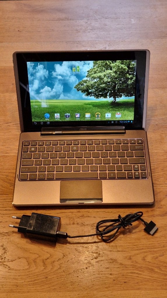 Asus TF101 transformer pad met keyboard dock, Computers en Software, Android Tablets, Gebruikt, Wi-Fi, 10 inch, 16 GB, Ophalen of Verzenden