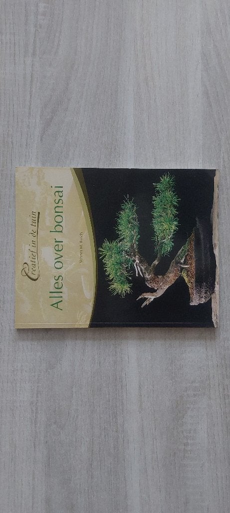 Boek over bonsai bomen, Ophalen of Verzenden, Tuinieren en Tuinplanten