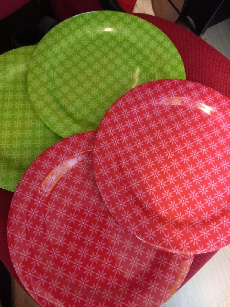4 schaaltjes, 1 beker en 4 borden voor op camping/thuis, Ophalen of Verzenden, Gebruikt