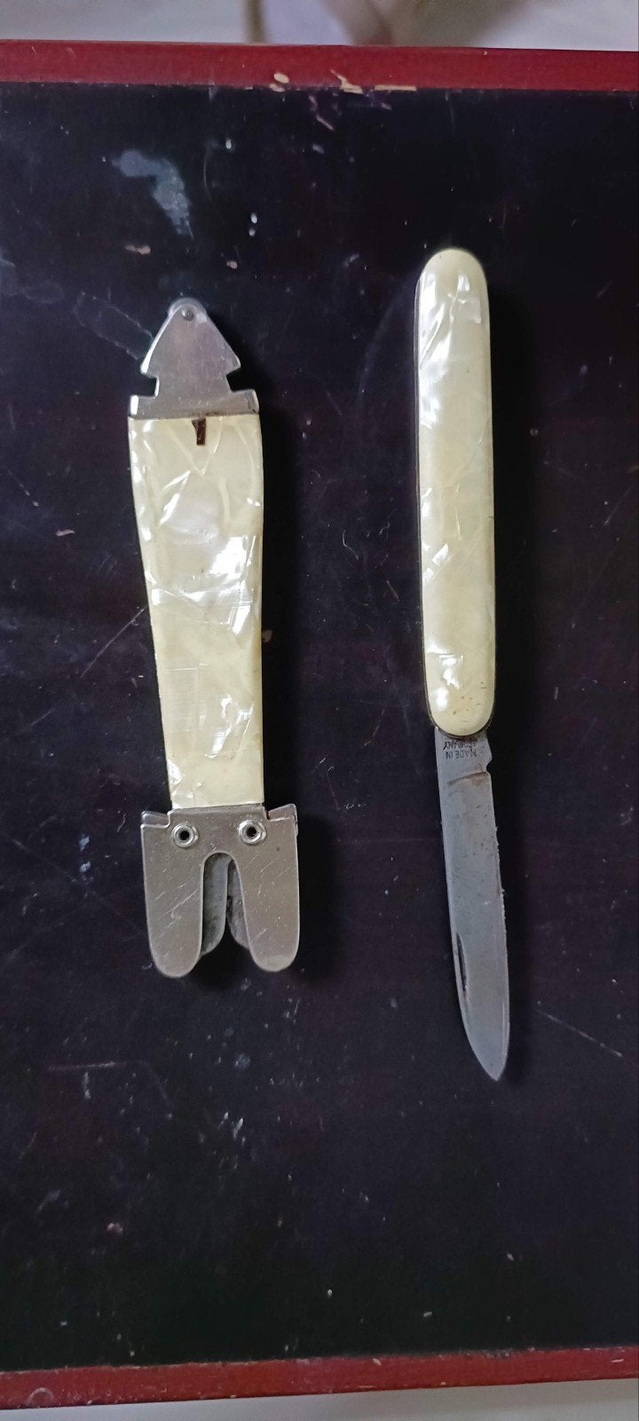 Oud zakmes met slijper en parelmoer handvat, Ophalen of Verzenden