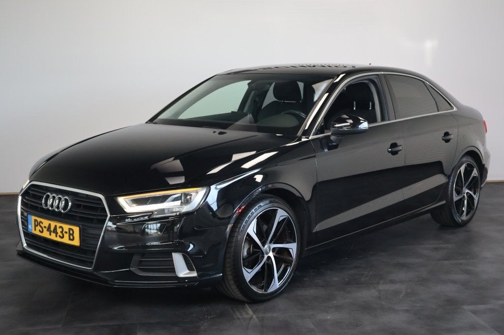 Audi A3 Limousine 1.5 TFSI Sport Line 150pk | Sportstoelen-, Auto's, Stof, Euro 6, 4 cilinders, 150 pk