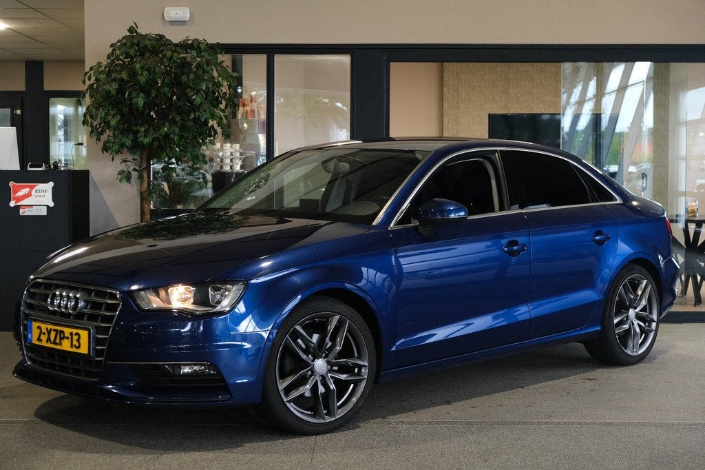 Audi A3 Limousine 1.4 TFSI Pro line Navigatie Airco Pdc, Auto's, Audi, Voorwielaandrijving, Gebruikt, 4 cilinders, Blauw