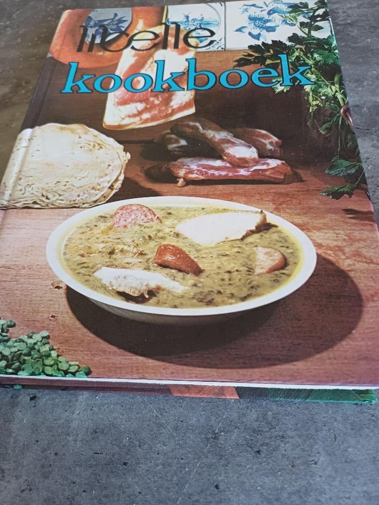 1974 / libelle kookboek, Ophalen of Verzenden, Zo goed als nieuw, Nederland en België