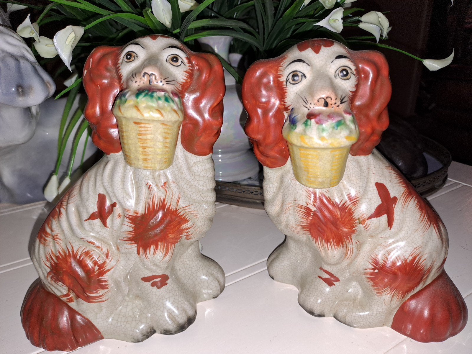 Hoerenhondjes of kasthondjes porselein, Ophalen of Verzenden, Zo goed als nieuw, Porselein, Overige stijlen