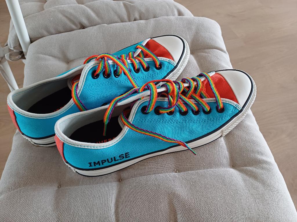 Rainbow Converse - Maat 42, Ophalen of Verzenden, Converse All Stars, Sneakers of Gympen, Zo goed als nieuw