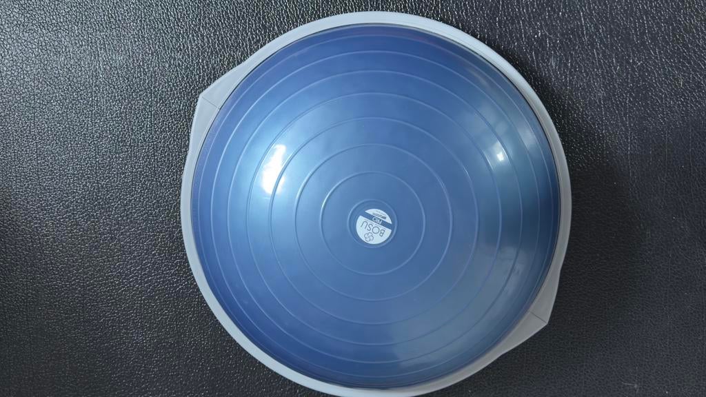 Bosu Pro Balanstrainer / Balans Bal - Zo goed als nieuw, Sport en Fitness, Fitnessmaterialen, Ophalen, Zo goed als nieuw, Balansbord