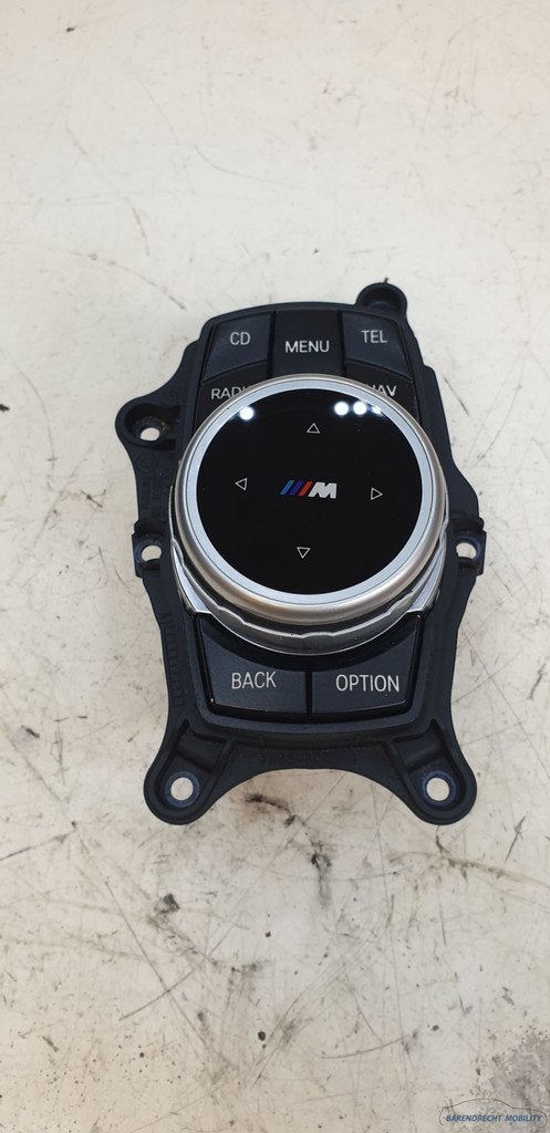 M logo Idrive knop bedieningspaneel BMW 3 serie E90 92494390, Petuelring 130
80788  Munich, DE, Gebruikt, Info@bmw.de, Ophalen of Verzenden
