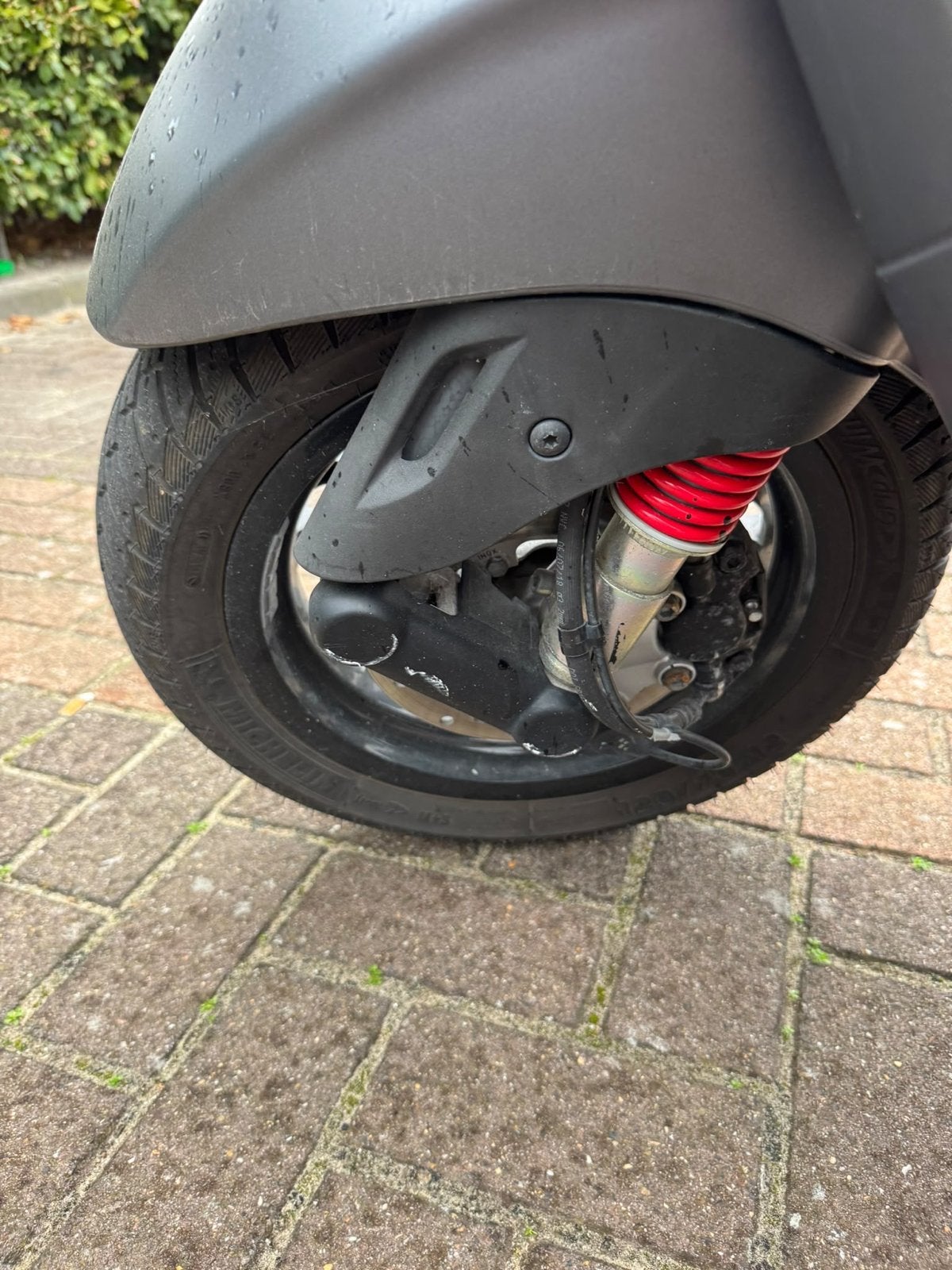 Vespa Sprint 2019 Matgrijs - Goed onderhouden, Fietsen en Brommers, Ophalen, Gebruikt, Overige modellen, Maximaal 45 km/u