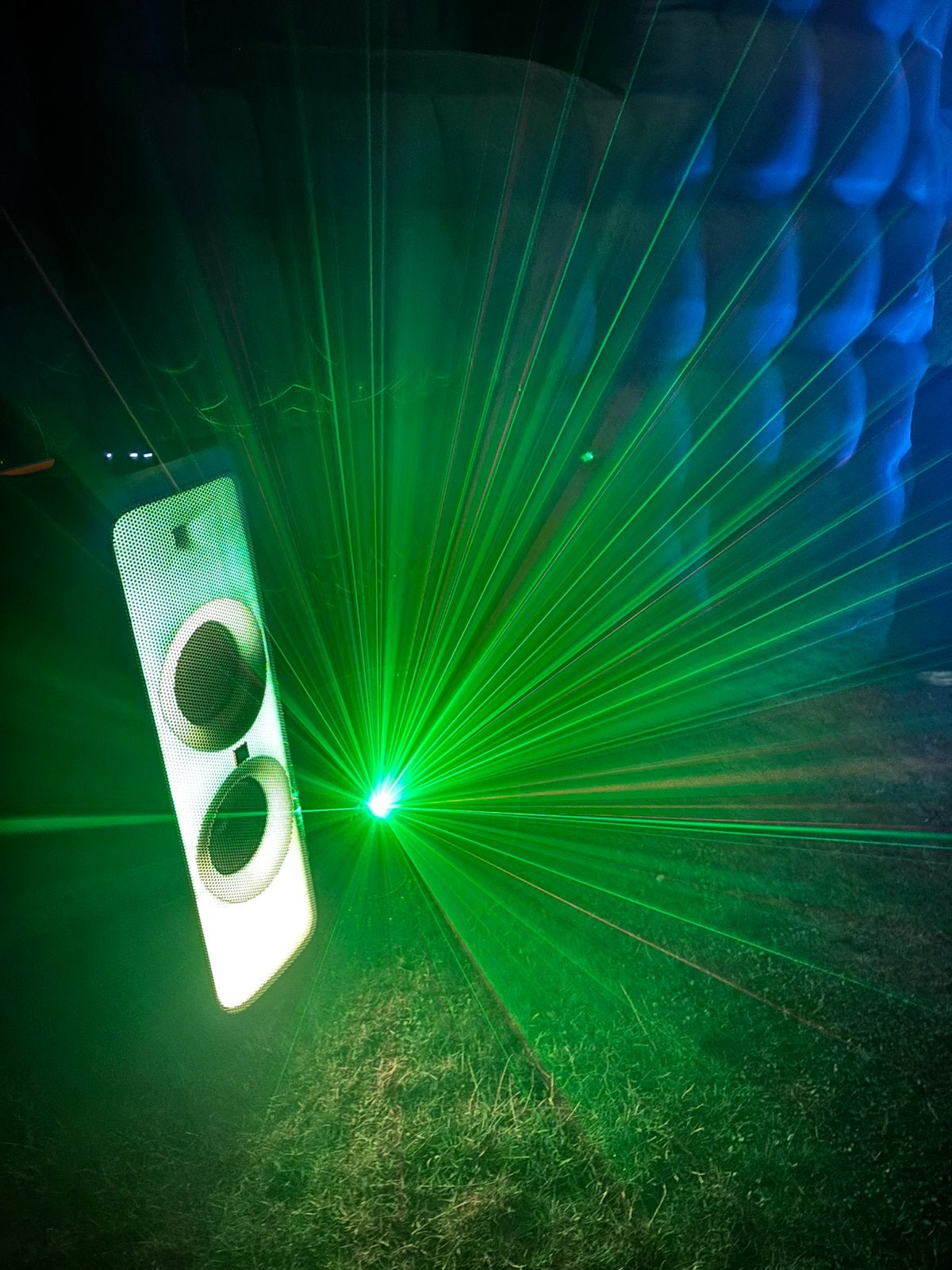 Foto 5 van Opblaasbare partytent huren | incl licht, Geluid en Opbouw