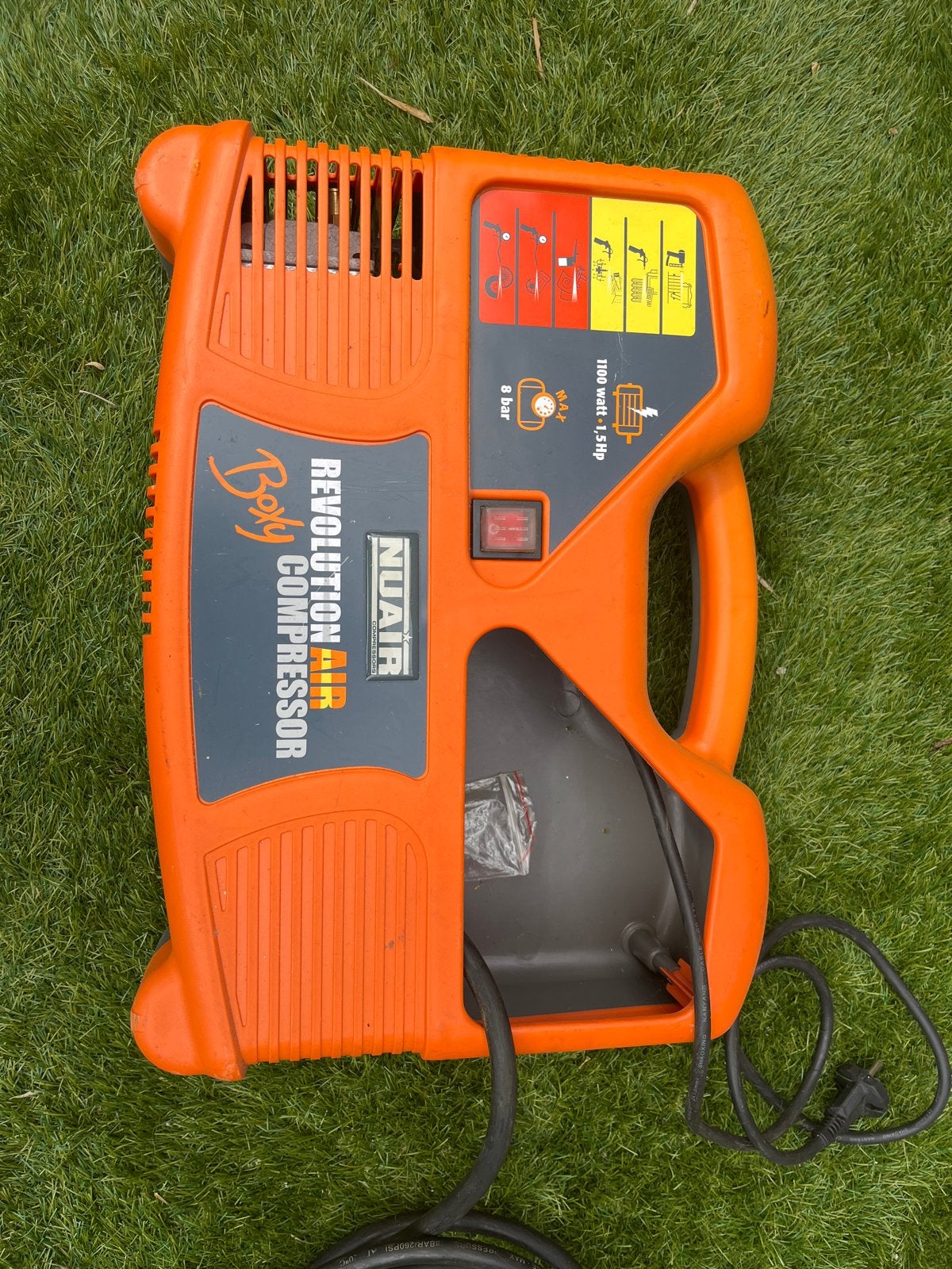 Nuair Revolution Air Compressor - 1100W, 8 bar, Doe-het-zelf en Verbouw, Compressors, Ophalen, Gebruikt, 6 tot 10 bar, Minder dan 200 liter/min