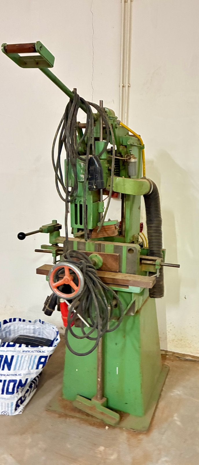 Kettingfreesmachine voor hout, Doe-het-zelf en Verbouw, Ophalen, Gebruikt, Elektrisch