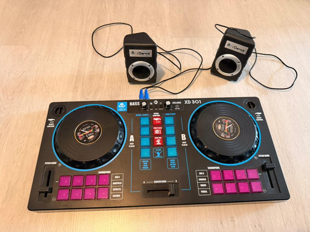 iDance XD 301 draaitafel - Compleet met speakers, Ophalen of Verzenden, Gebruikt, Draaitafel, Overige merken