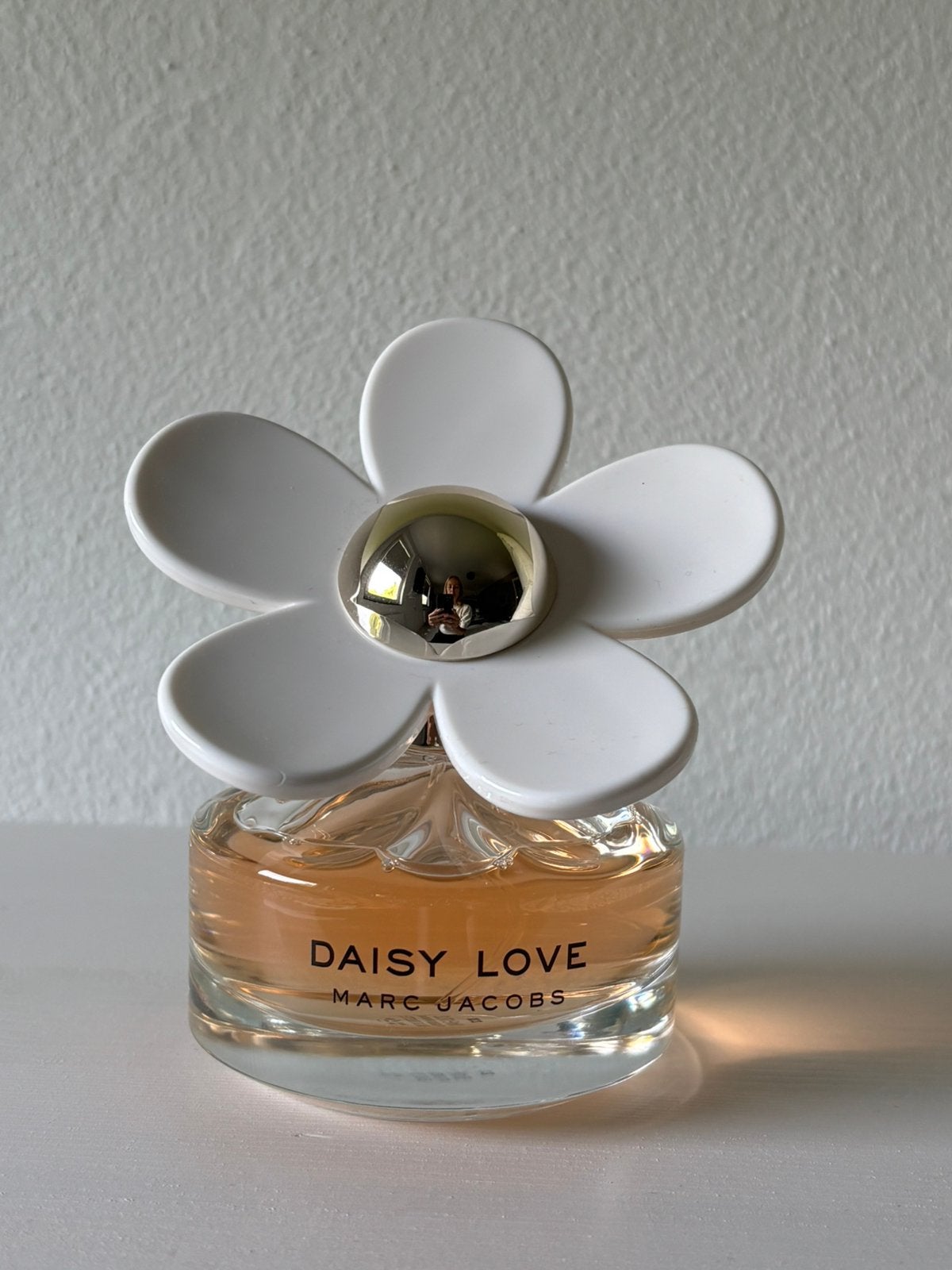 Parfum Marc Jacobs Daisy Love, Sieraden, Tassen en Uiterlijk, Uiterlijk | Parfum, Ophalen of Verzenden, Zo goed als nieuw