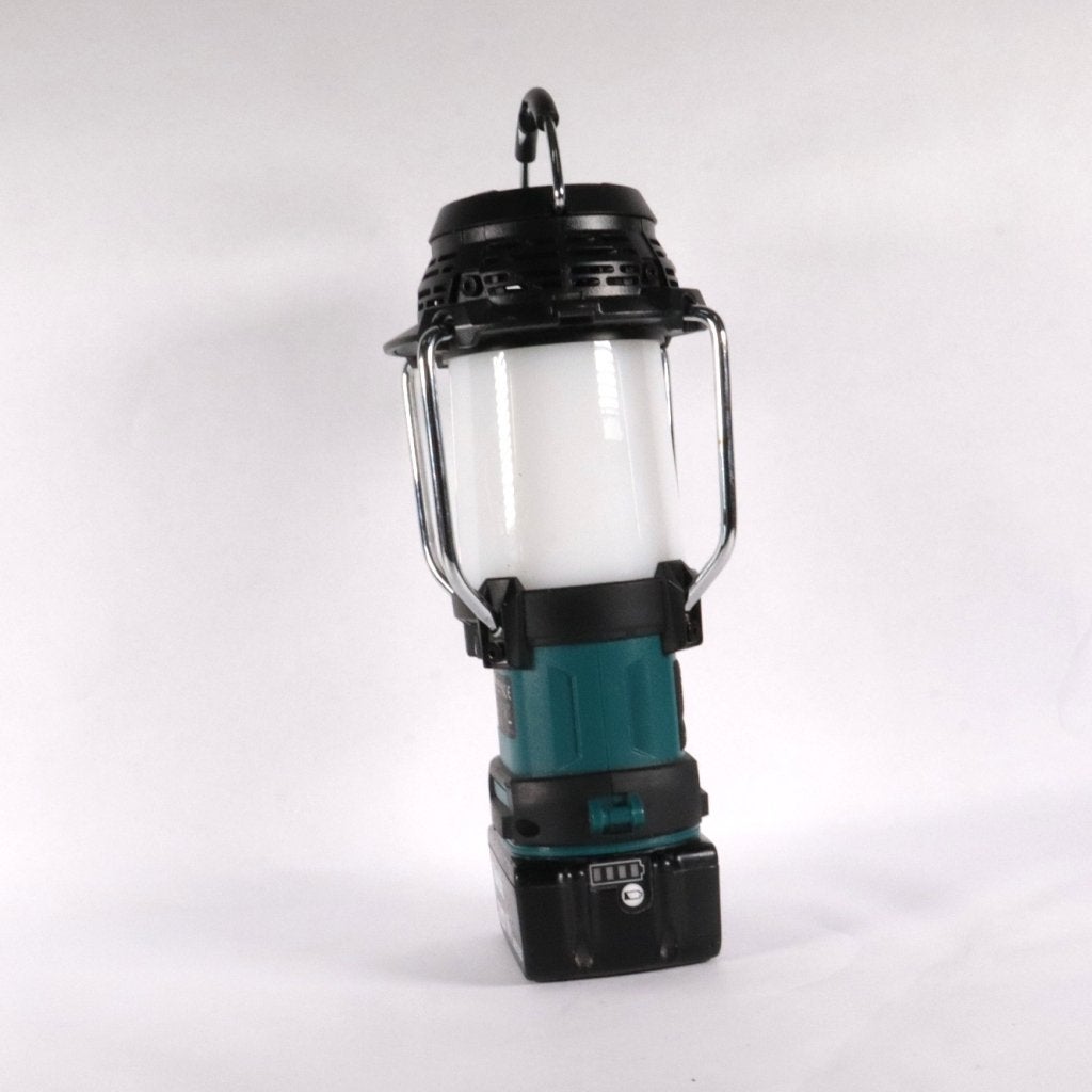 Makita DMR055 Camping Radio + 18V 5.0AH - Nette Staat, Makita, Gebruikt, Support@makita.com, Makita Corporation, 3-11-8, Sumiyoshi-cho, 
Anjo, Aichi 446-8502
Japan