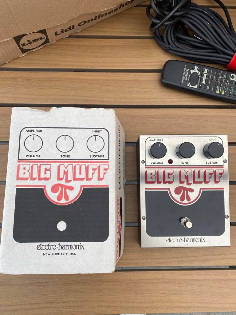 Electro-Harmonix Big Muff Pi Fuzz pedaal met doos, Muziek en Instrumenten, Effecten, Ophalen of Verzenden, Zo goed als nieuw, Distortion, Overdrive of Fuzz