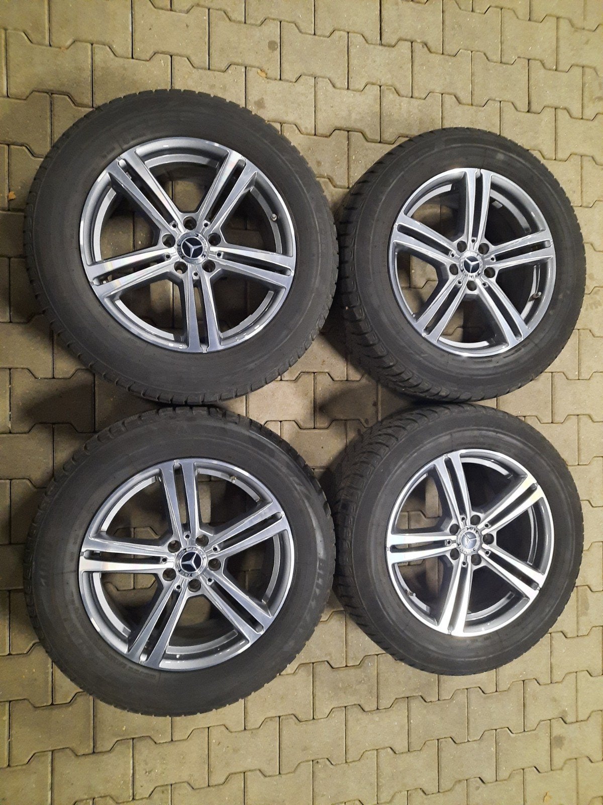ZGAN 18 inch velgen 5×112 ORIGINELE MERCEDES GLC WINTERSETJE, Auto-onderdelen, Banden en Velgen, 18 inch, Gebruikt, Banden en Velgen