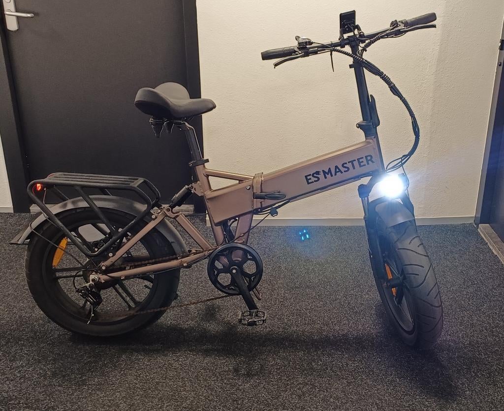 ESMASTER Opvouwbare E-Bike - Compact & Krachtig, 20 inch of meer, Heren, Versnellingen, Zo goed als nieuw